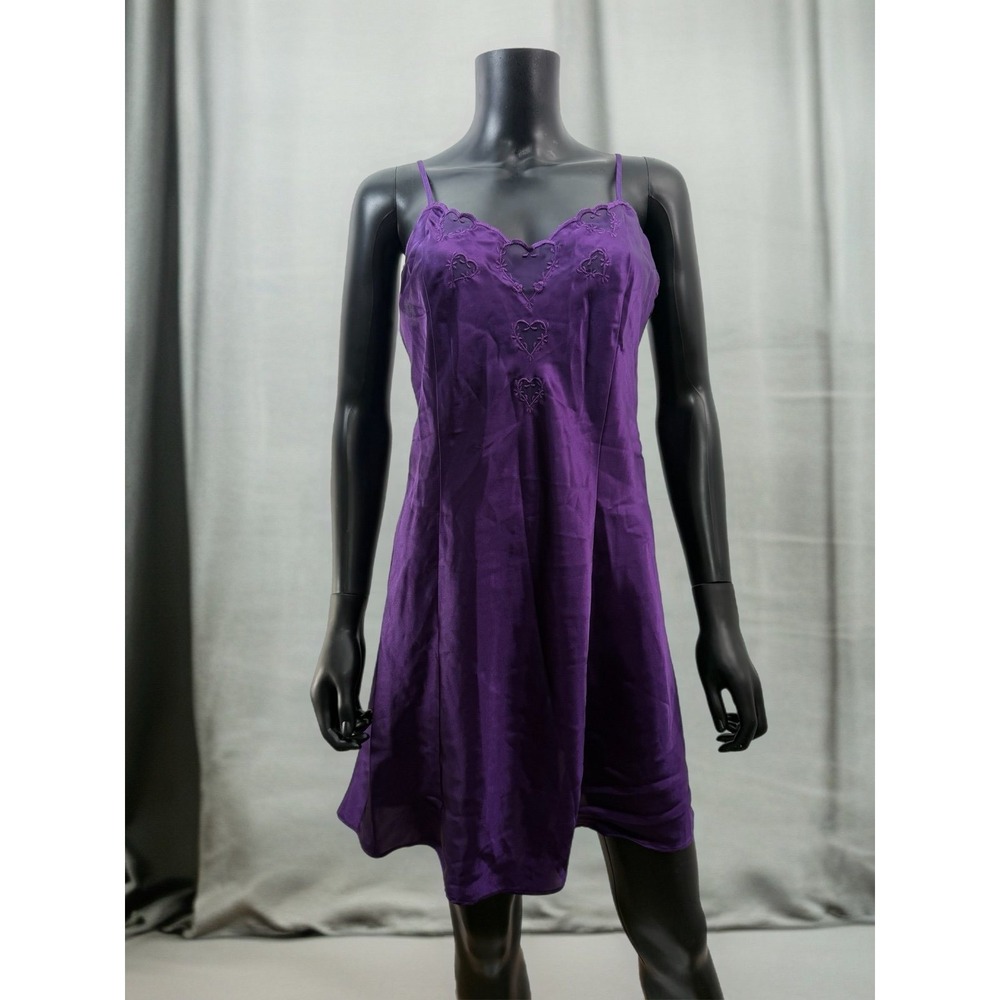 Valerie Stevens Purple Satin Slip Dress‎ Embroidered Hearts Vintage Hong Kong S
